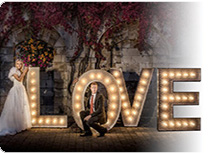 Scritta Love Matrimonio luminosa